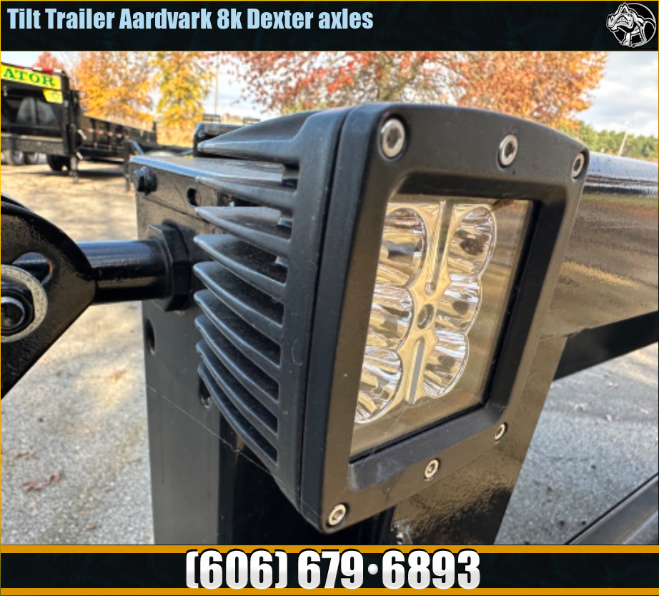 Equipment_Trailers_Tilt_Bed